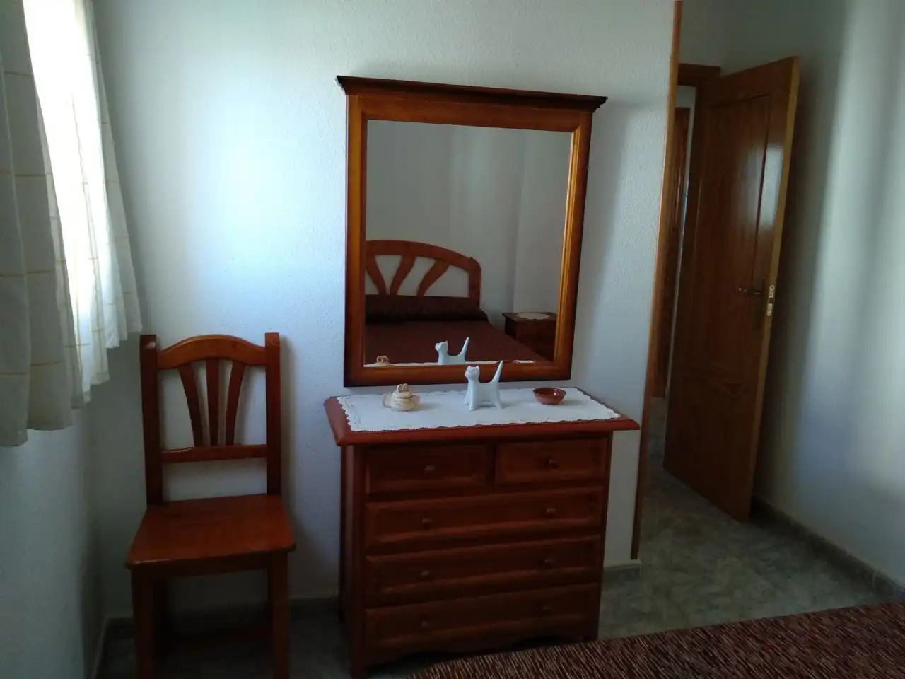 Dormitori de Apartament de lloguer en Isla Cristina amb Aire condicionat, Terrassa i Moblat