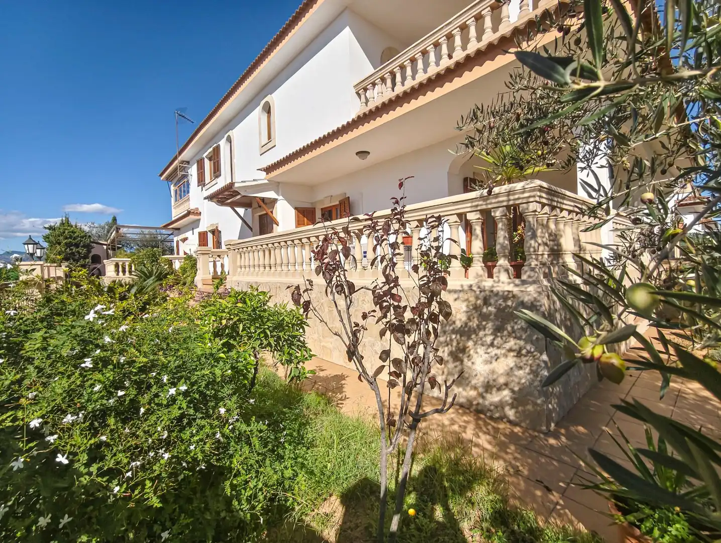 Vista exterior de Casa adosada en venda en Marratxí amb Aire condicionat, Calefacció i Jardí privat