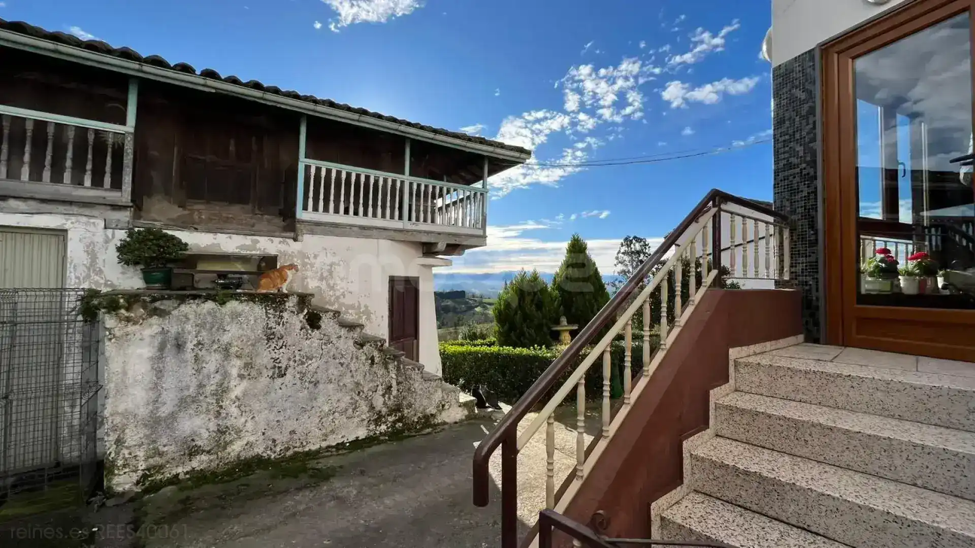 Vista exterior de Casa o xalet en venda en Siero amb Calefacció, Jardí privat i Terrassa