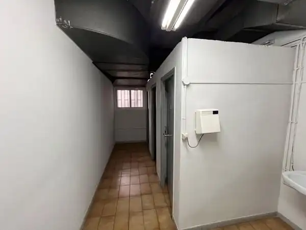 Nave industrial en venta en L'Hospitalet de Llobregat con Calefacción y Alarma