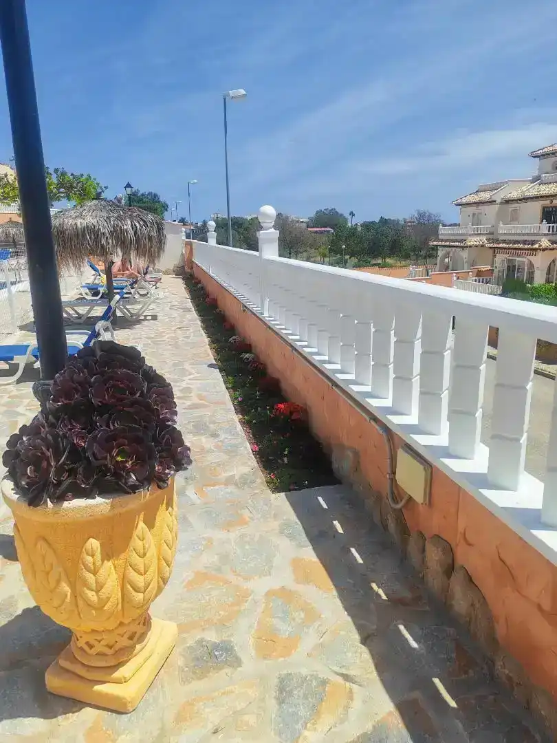 Terrassa de Apartament en venda en Orihuela amb Aire condicionat, Piscina i Balcó