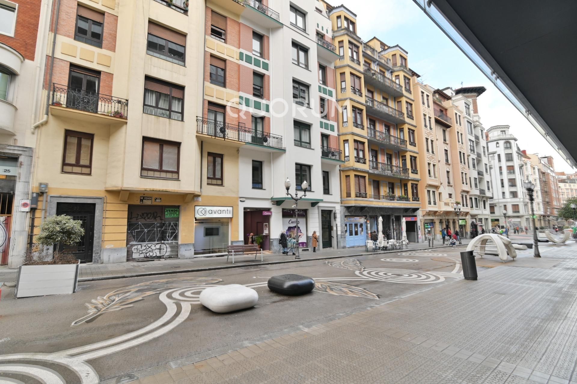 Vista exterior de Piso en venta en Bilbao  con Calefacción
