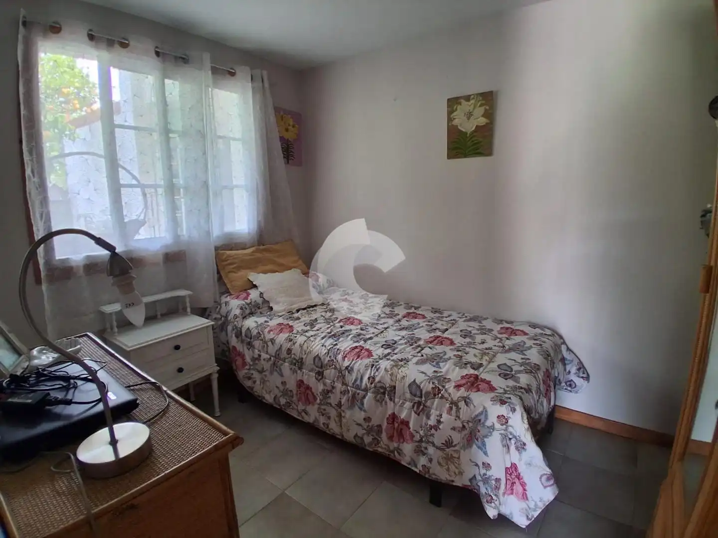 Dormitori de Casa o xalet en venda en Cangas  amb Jardí privat