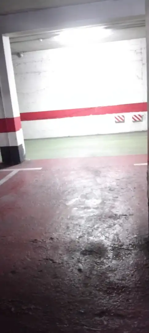 Garage zur Miete in Zaragoza