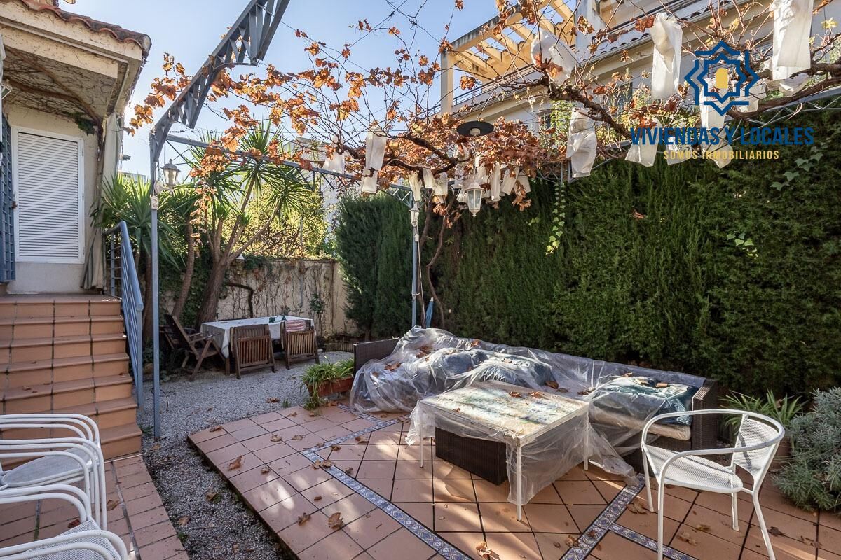 Terrassa de Casa o xalet en venda en Armilla amb Aire condicionat, Calefacció i Jardí privat