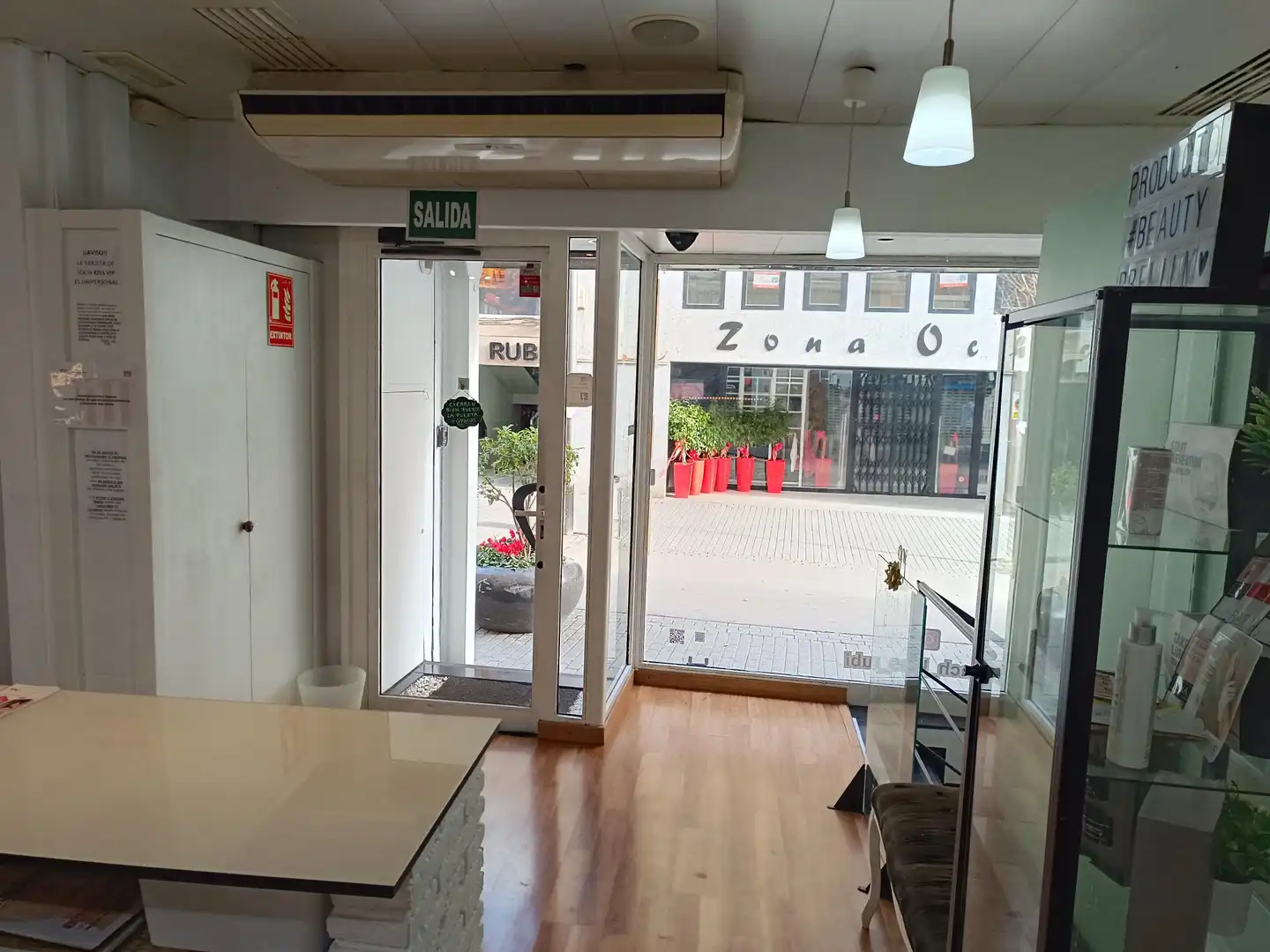 Local en traspaso en Centre