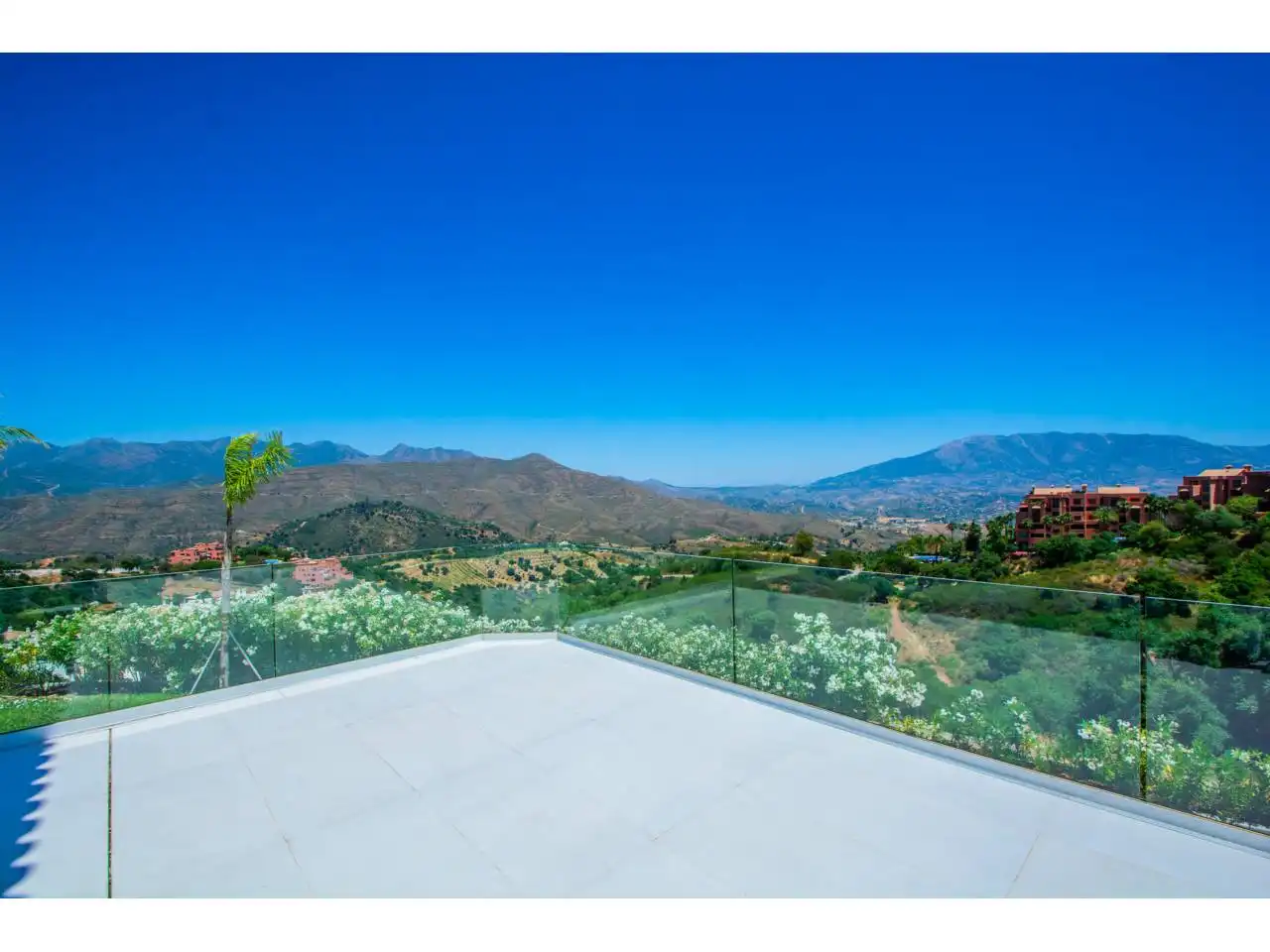 Terraza de Casa o chalet en venta en Marbella con Aire acondicionado, Calefacción y Jardín privado
