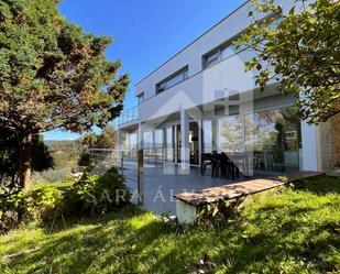 Vista exterior de Casa o xalet en venda en Marín amb Terrassa