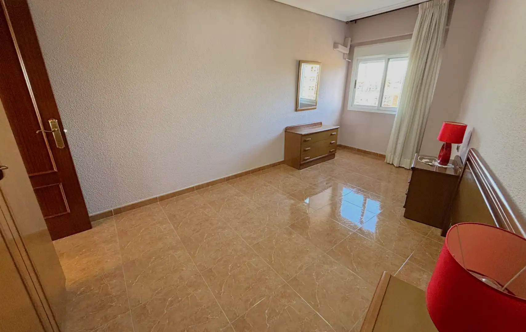 Habitación de Piso en venta en Castellón de la Plana / Castelló de la Plana con Amueblado