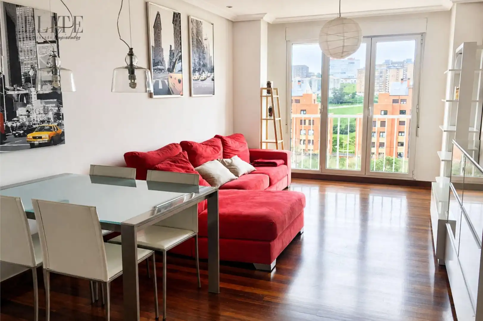 Sala d'estar de Apartament de lloguer en Santander amb Calefacció, Moblat i Balcó