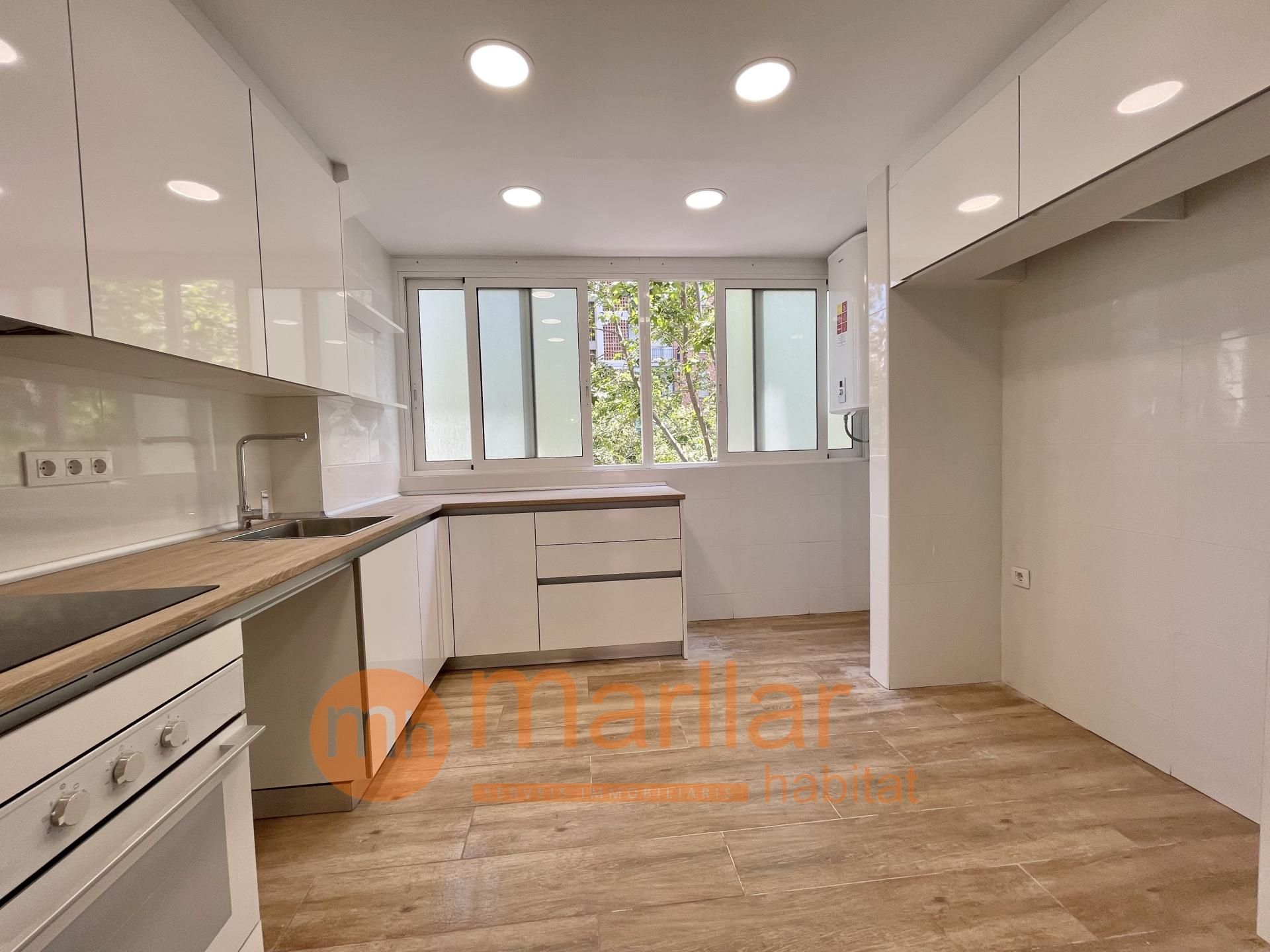 Flat for sale in de Guipúscoa, Sant Martí de Provençals