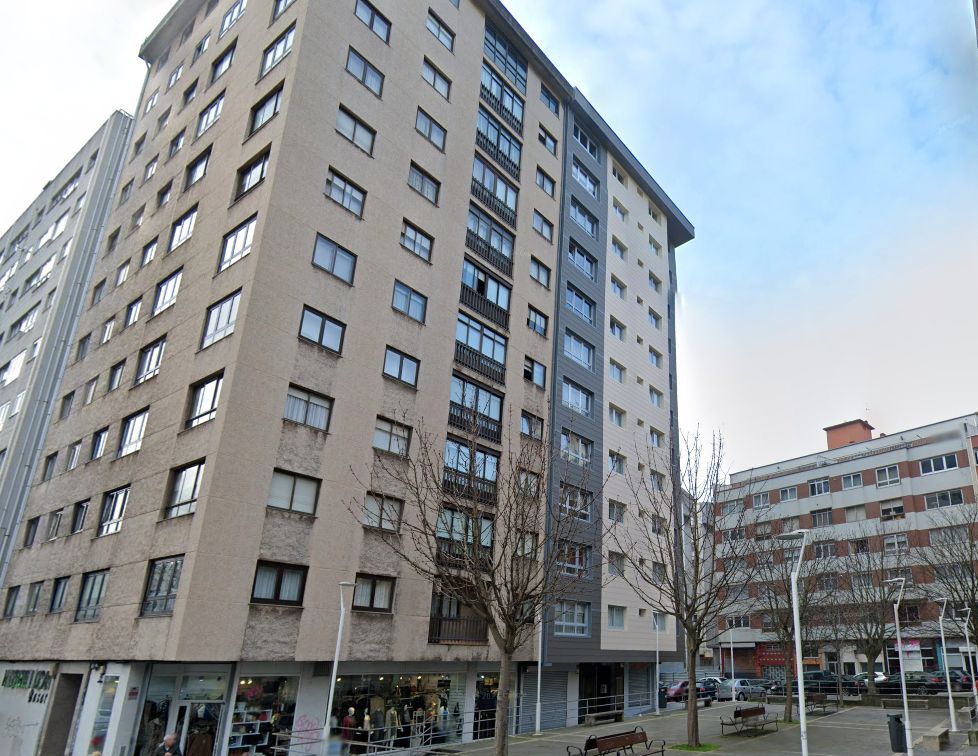 Vista exterior de Pis en venda en A Coruña Capital  amb Calefacció, Parquet i Traster