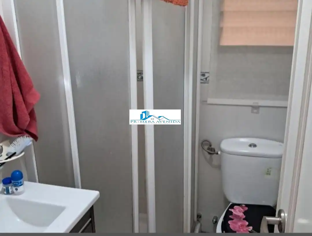 Bany de Pis en venda en Catarroja amb Moblat, Forn i Balcó