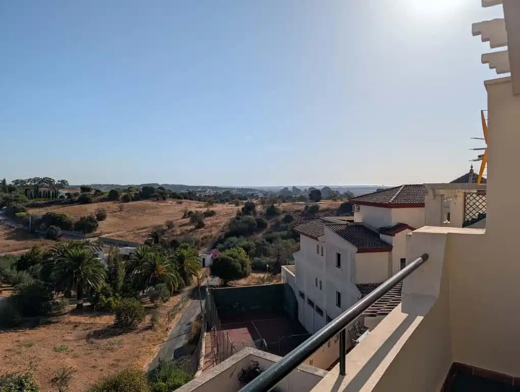 Vista exterior de Pis en venda en Ayamonte amb Aire condicionat, Terrassa i Piscina comunitària