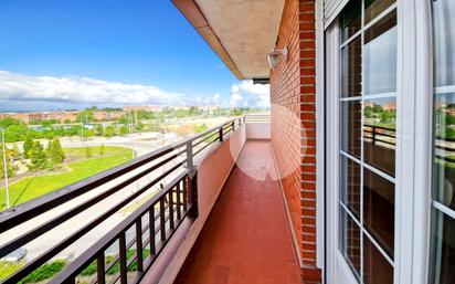 Balcony of Flat for sale in  Madrid Capital  with Air Conditioner, Heating and Terrace