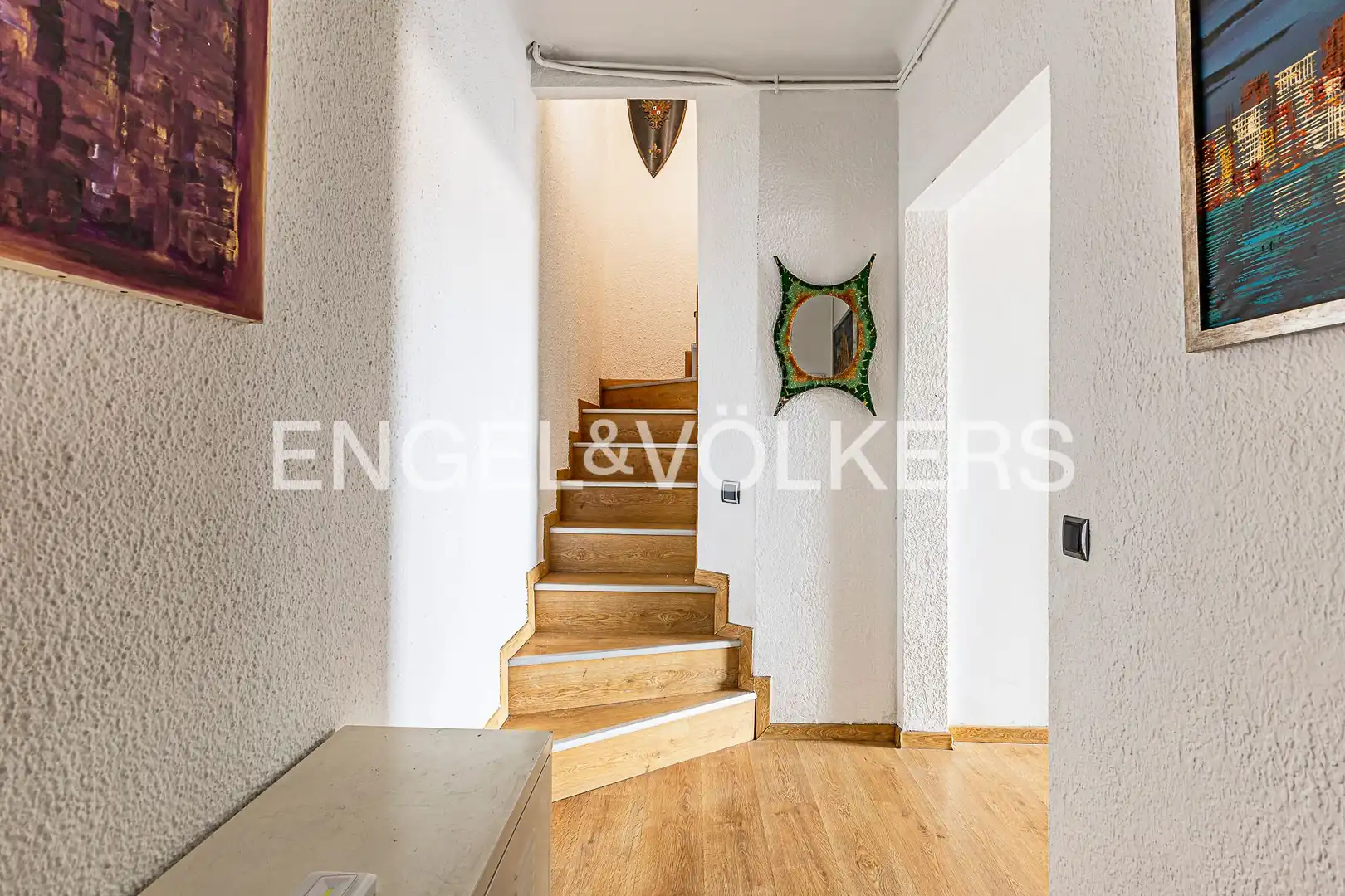 Dachboden zum Verkauf in Barcelona mit Heizung, Parkett und Terrasse