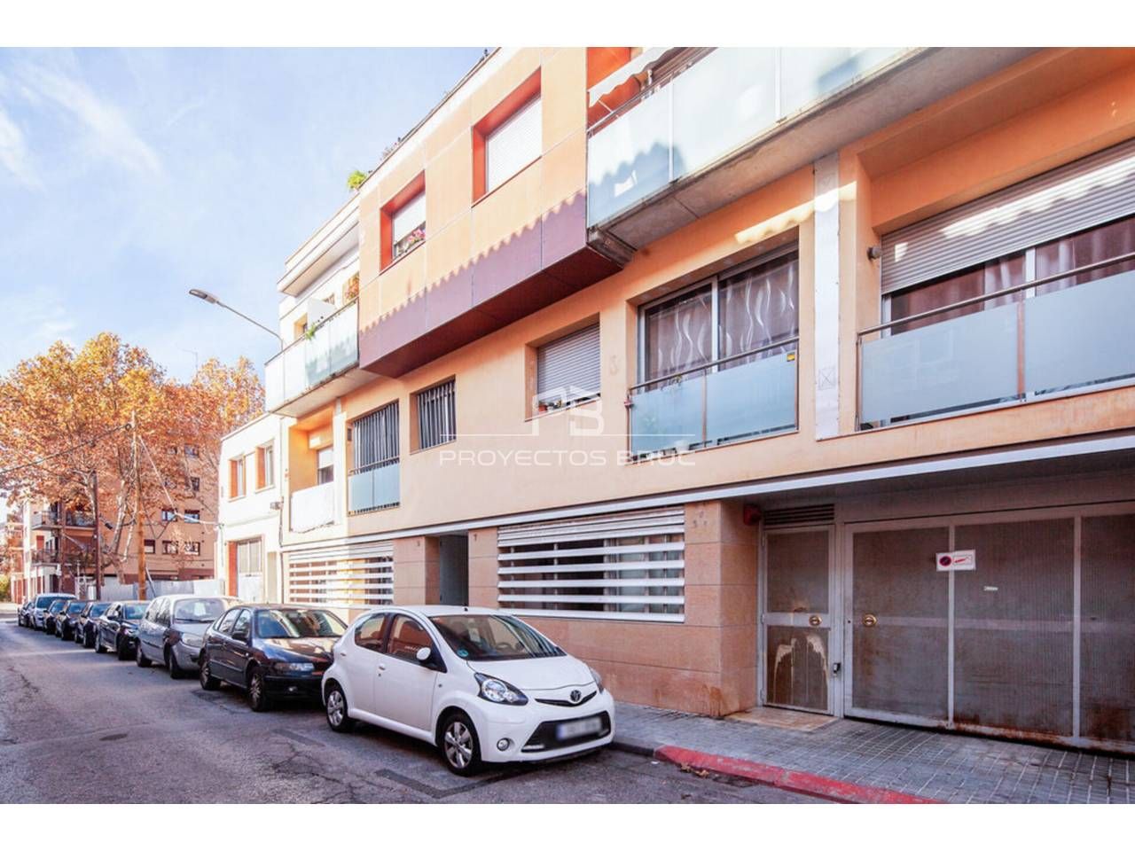 Vista exterior de Pis en venda en Barberà del Vallès