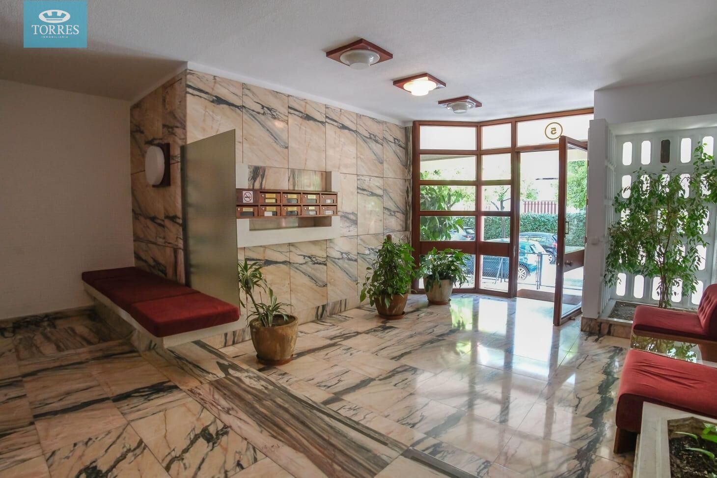 Flat for sale in  Sevilla Capital  with Air Conditioner, Private garden and Terrace