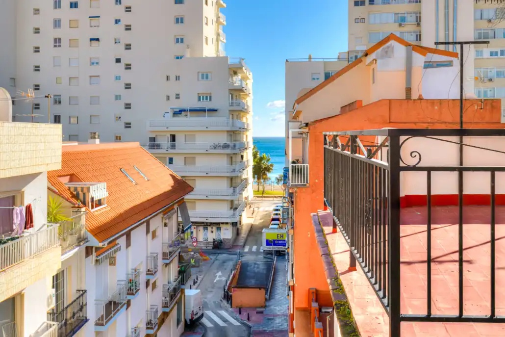 Exterior view of Attic for sale in Fuengirola  with Air Conditioner, Terrace and Storage room