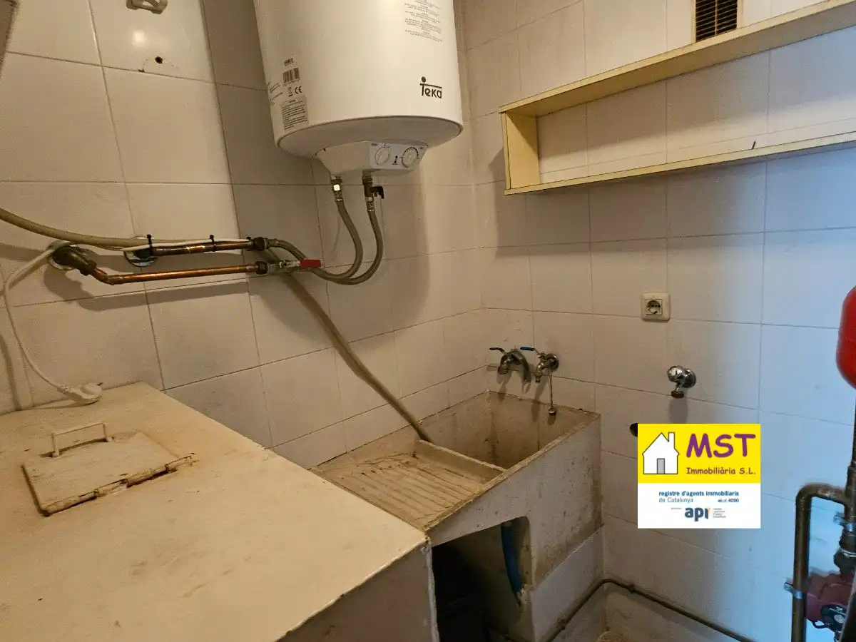 Badezimmer von Wohnung zum Verkauf in Navàs mit Klimaanlage, Heizung und Balkon