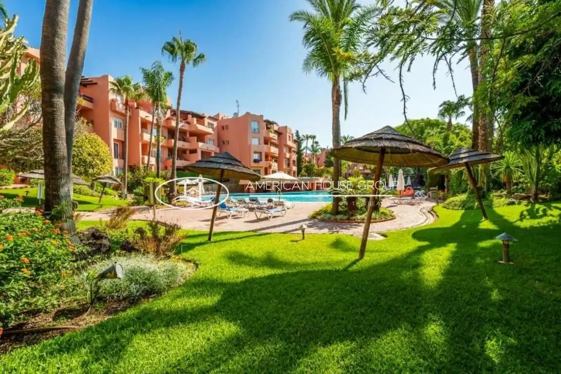 Vista exterior de Apartament en venda en Marbella amb Terrassa, Traster i Moblat