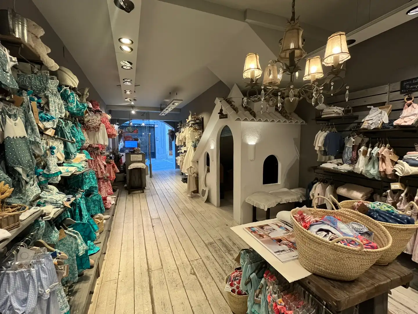 Local comercial en traspàs a Carrer de Santa Maria, imagen 5