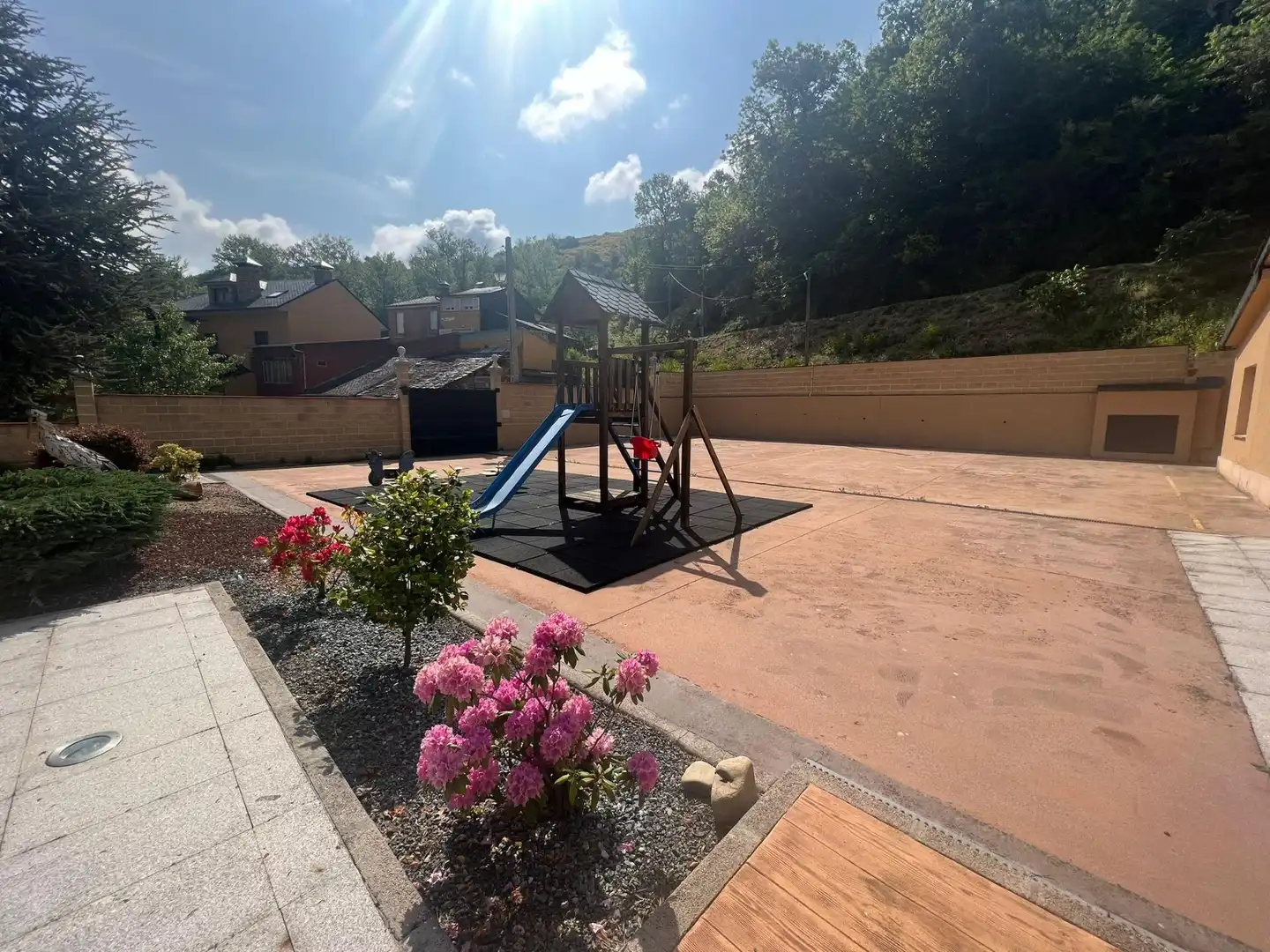 Terrassa de Casa o xalet en venda en Ponferrada amb Jardí privat i Moblat