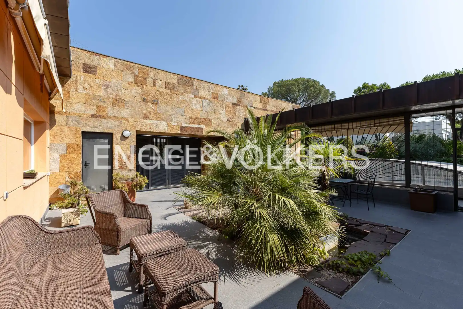 Terrace of Houses for sale in Majadahonda  with Air Conditioner, Heating and Private garden