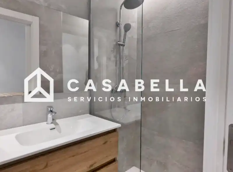 Bany de Pis en venda en Godella amb Aire condicionat, Calefacció i Terrassa