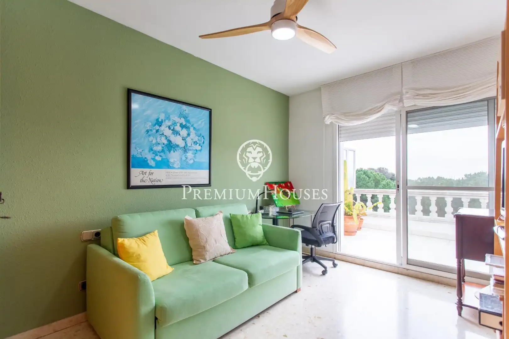Sala de estar de Casa o chalet en venta en Badalona con Aire acondicionado, Calefacción y Jardín privado