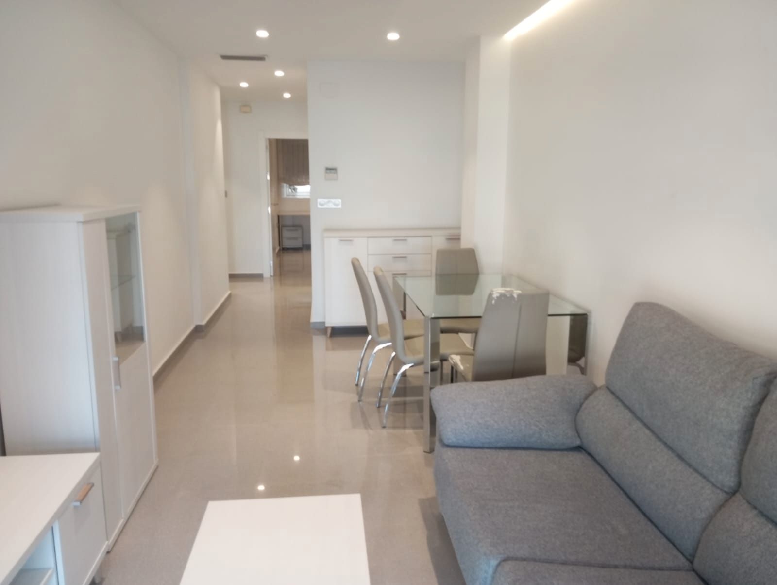 Sala d'estar de Apartament de lloguer en  Murcia Capital amb Aire condicionat, Calefacció i Moblat