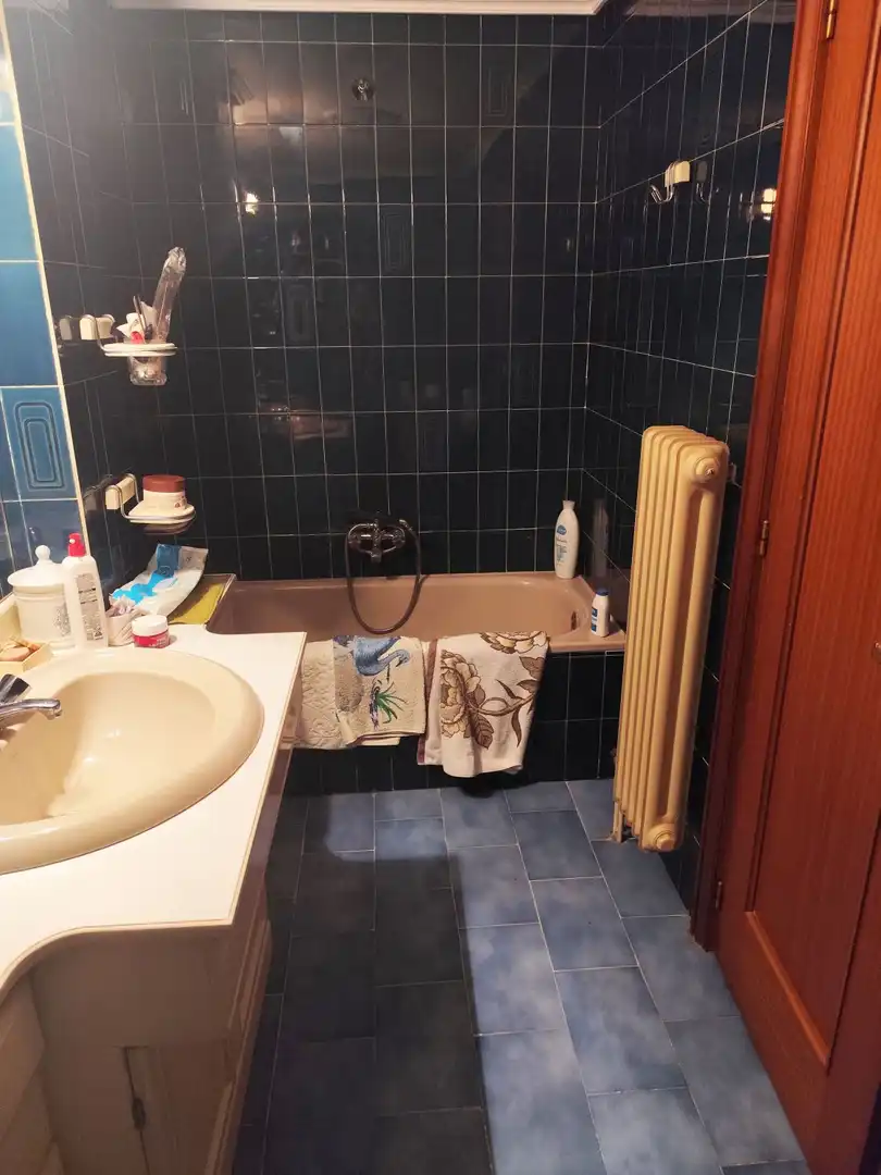 Baño de Piso en venta en Palencia con Calefacción y Trastero