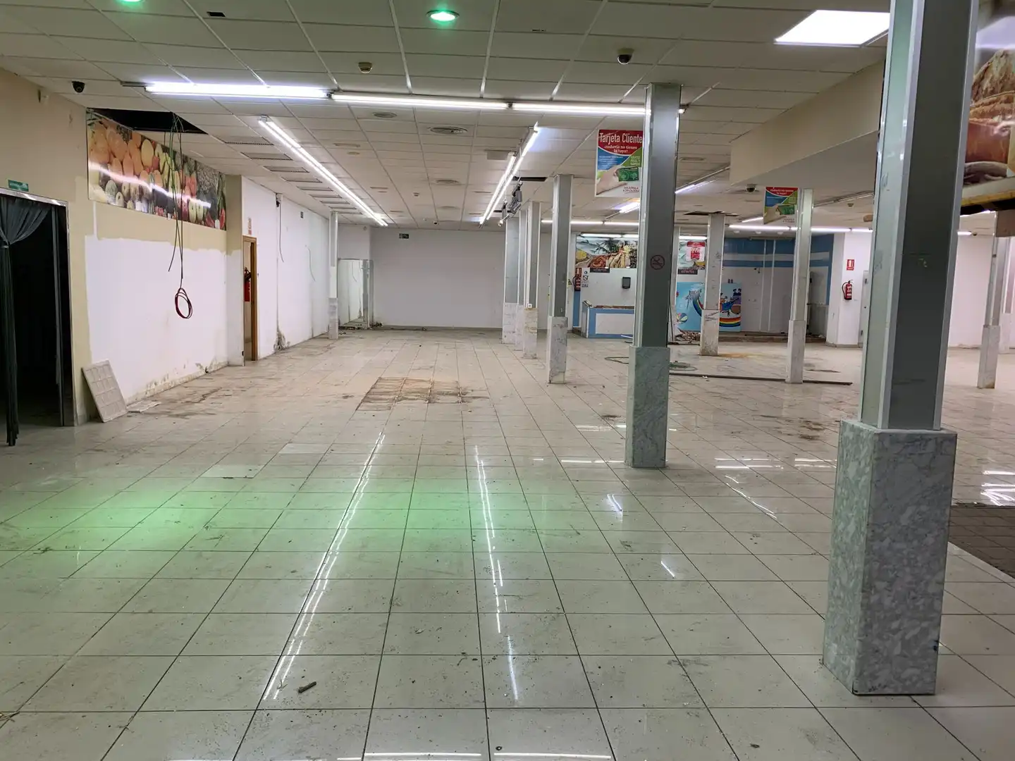 Commercial properties for rent in Alicante / Alacant  with Air Conditioner, Furnished and Alarm