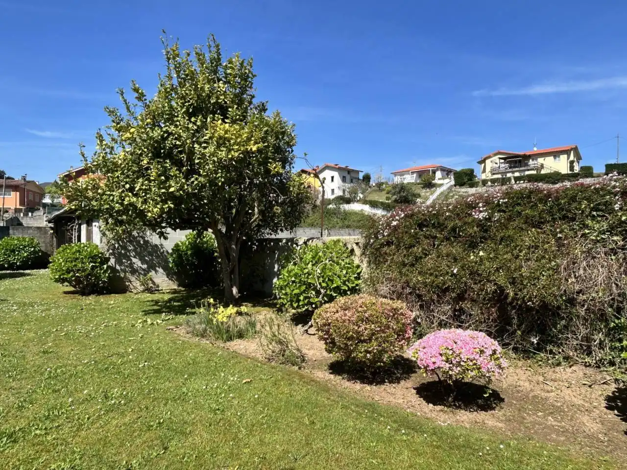 Garten von Haus oder Chalet zum Verkauf in Llanes mit Heizung, Privatgarten und Terrasse