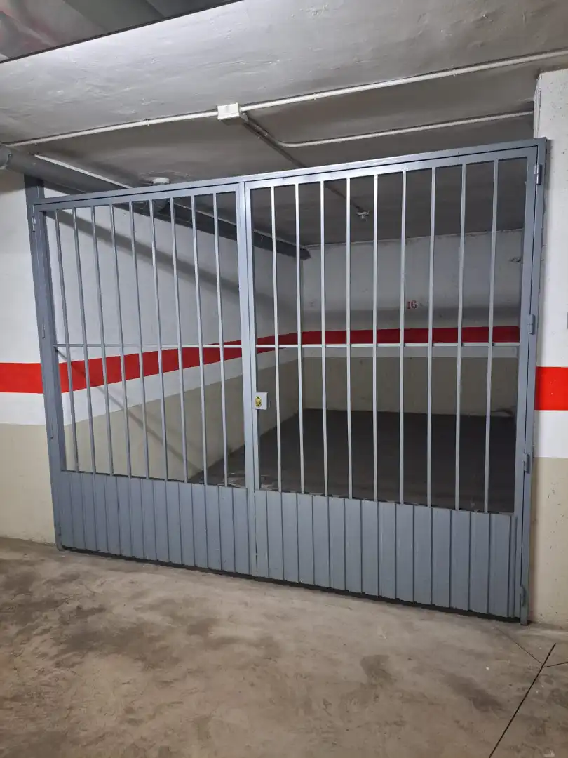 Einzelparkplatz zum Verkauf in Calle Córdoba