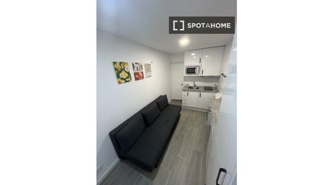 Photo 5 of Flat for rent in Universidad - Malasaña, Madrid Capital