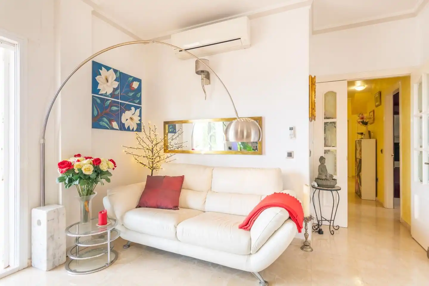 Sala d'estar de Casa o xalet en venda en Alhaurín de la Torre amb Aire condicionat, Jardí privat i Terrassa