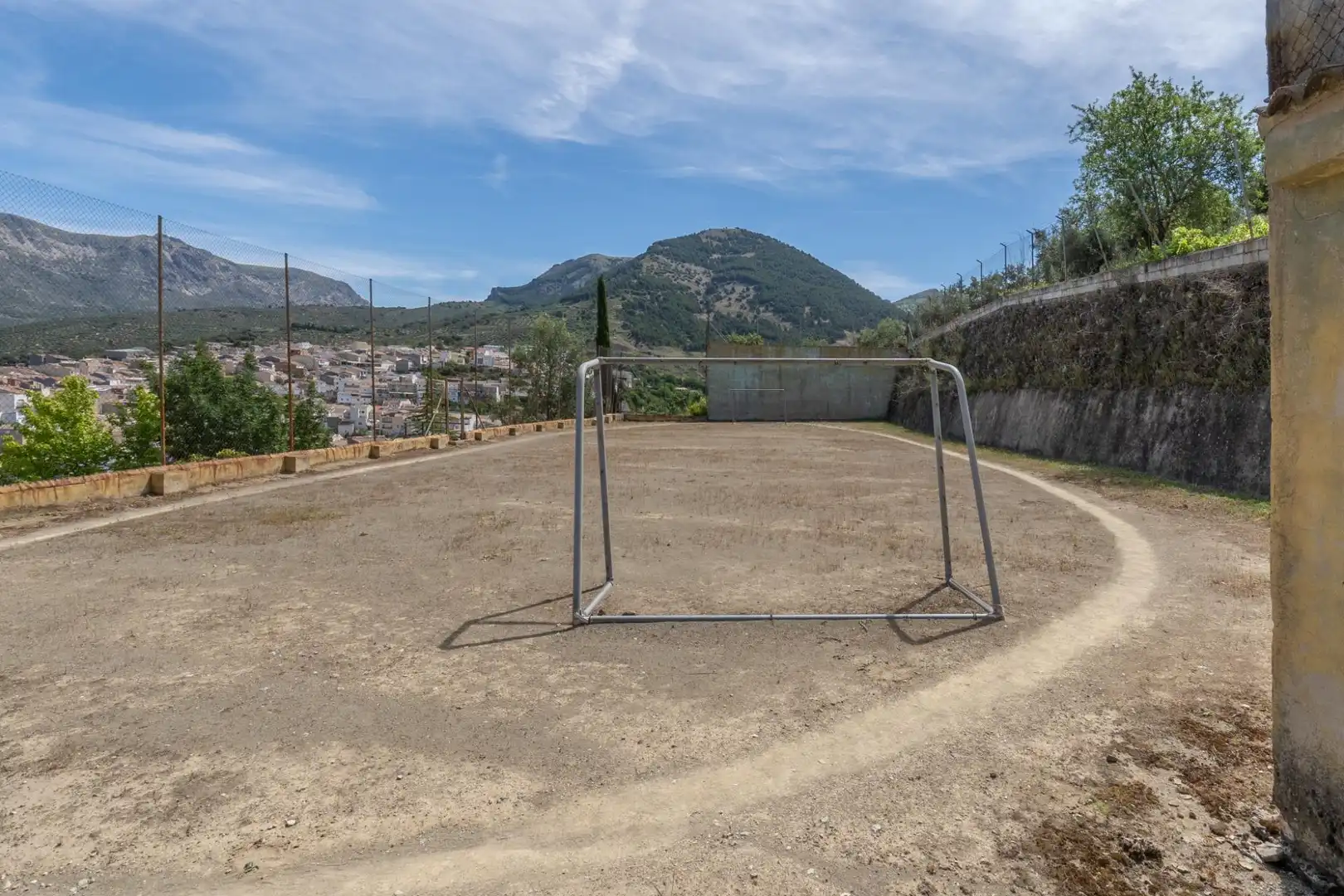 Vista exterior de Casa o chalet en venta en Valdepeñas de Jaén con Aire acondicionado, Calefacción y Jardín privado