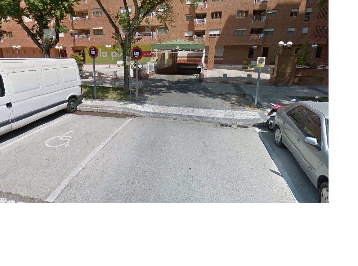 Garaje de alquiler en Calle Cineasta Carlos Saura, 19, Parque de los Cineastas, Actur-Rey Fernando