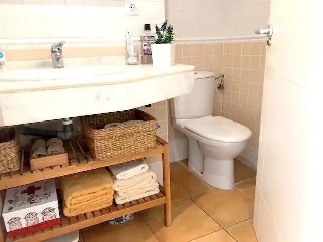 Baño de Apartamento de alquiler en Altea con Aire acondicionado, Calefacción y Terraza