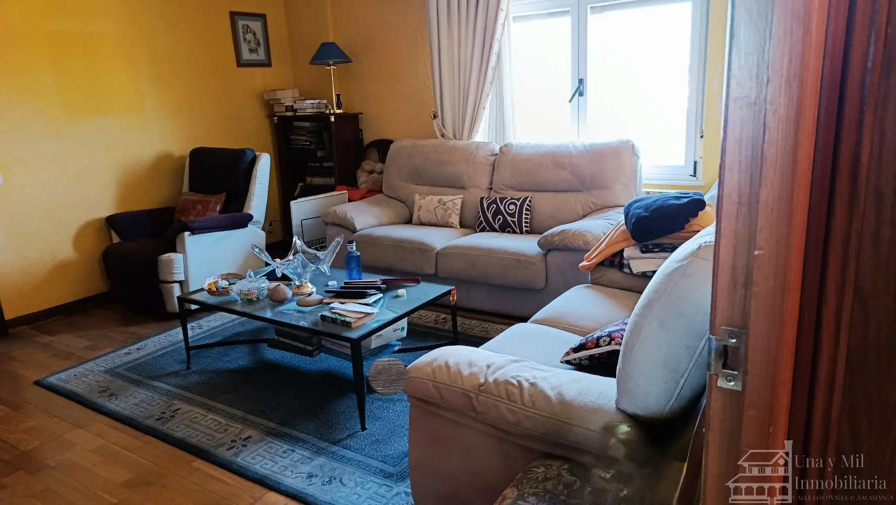 Living room of Flat for sale in Salamanca Capital  with Heating, Parquet flooring and Furnished