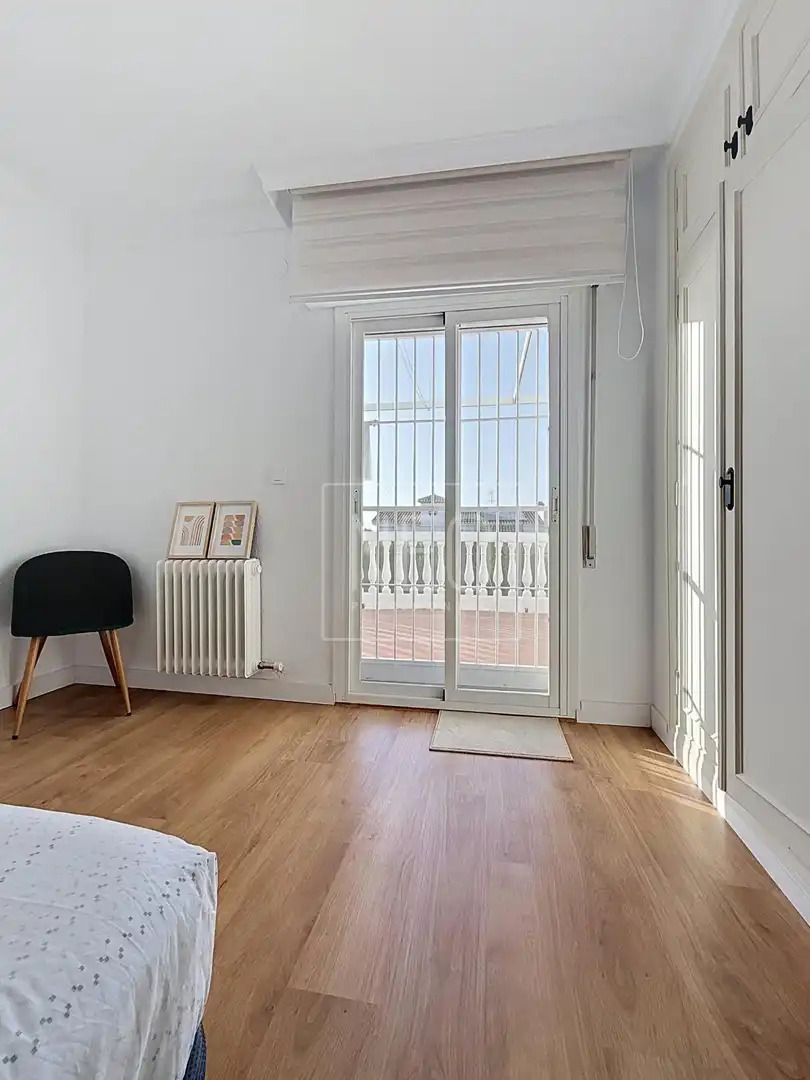 Dormitori de Casa adosada en venda en La Zubia amb Aire condicionat, Calefacció i Jardí privat