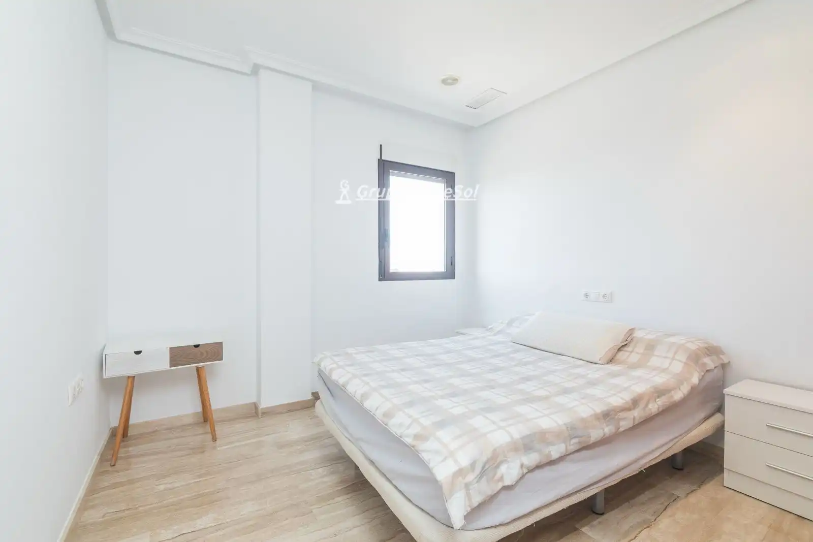 Habitación de Ático en venta en Elche / Elx con Aire acondicionado, Calefacción y Terraza