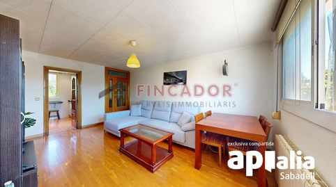 Foto 3 de Piso en venta en Avinguda de Burgos, Badia del Vallès, Barcelona