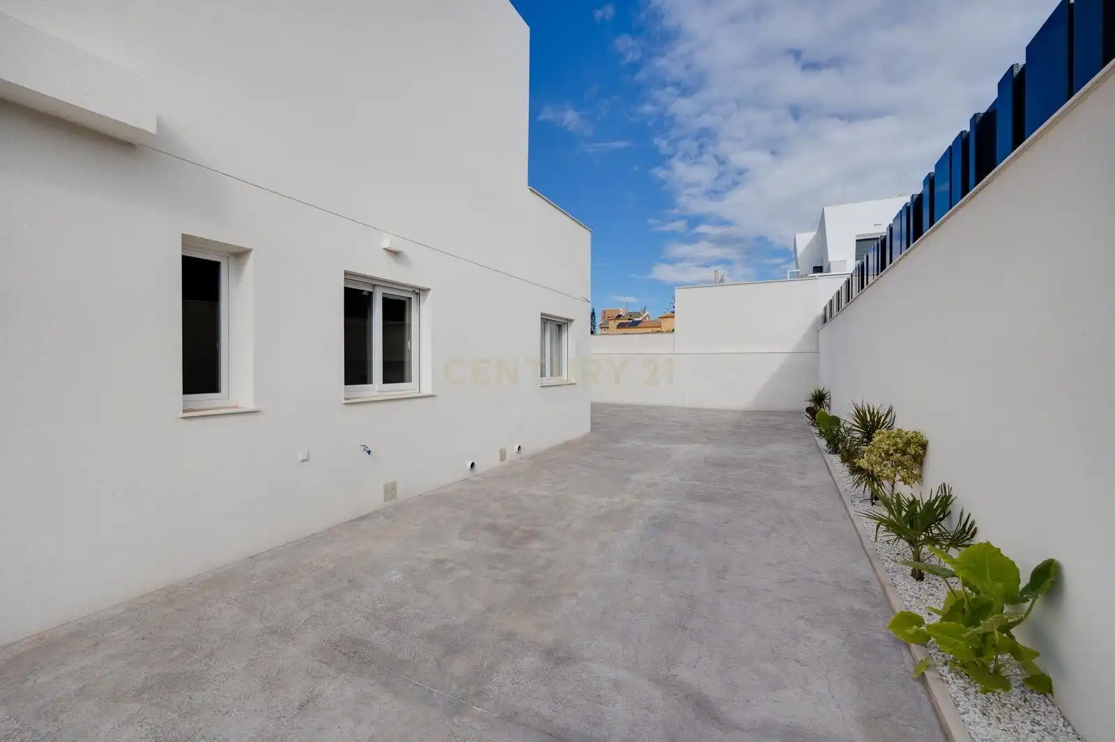 Vista exterior de Casa o chalet en venta en Torrevieja con Aire acondicionado, Piscina y Domótica