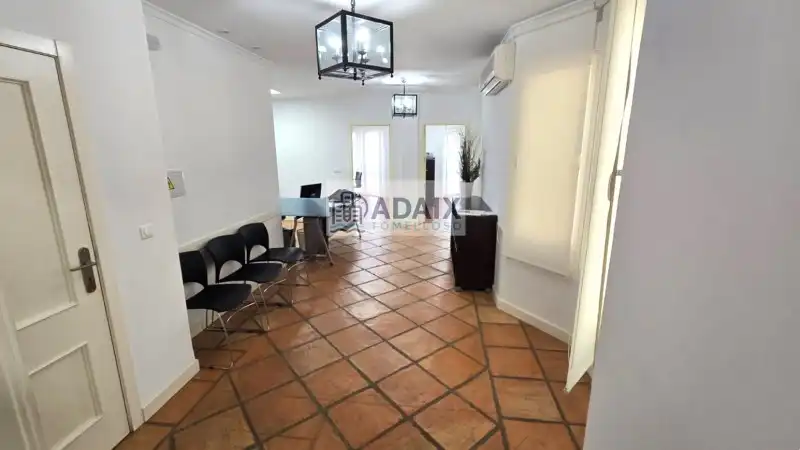 Wohnung zum Verkauf in Tomelloso mit Klimaanlage und Terrasse
