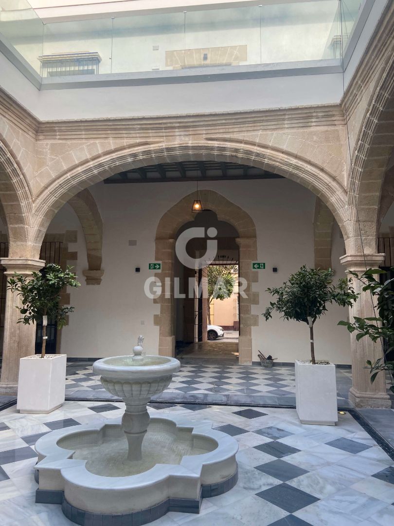 Casa adosada en venda en El Puerto de Santa María amb Aire condicionat, Calefacció i Balcó