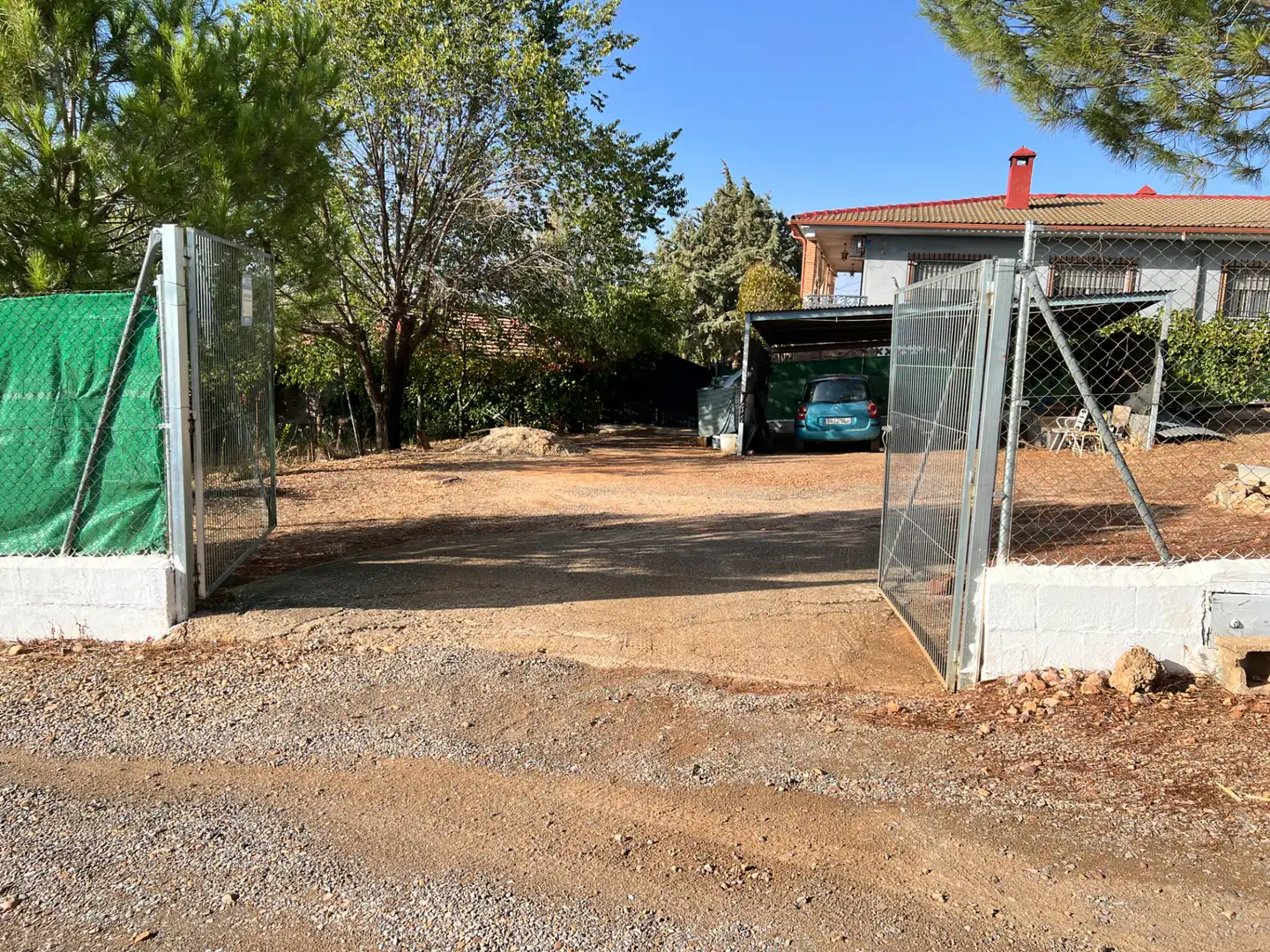 Parkplatz von Haus oder Chalet zum Verkauf in Puerto Lápice mit Klimaanlage, Heizung und Privatgarten