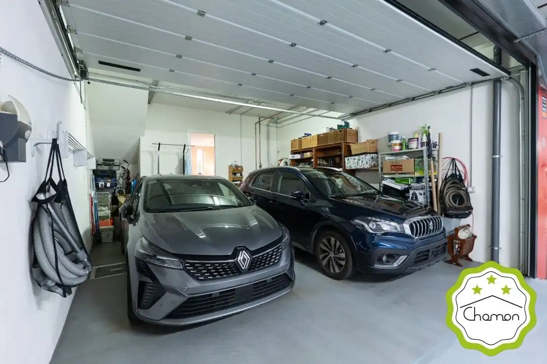 Parking de Casa adosada en venta en Bilbao  con Calefacción, Jardín privado y Terraza
