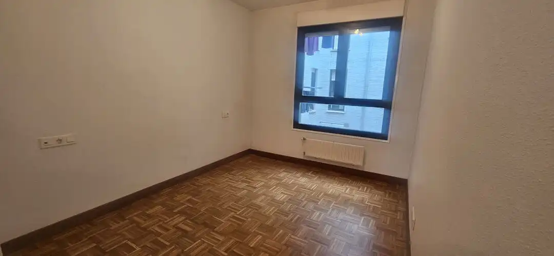 Schlafzimmer von Wohnung zum Verkauf in Bilbao  mit Heizung, Abstellraum und Alarm
